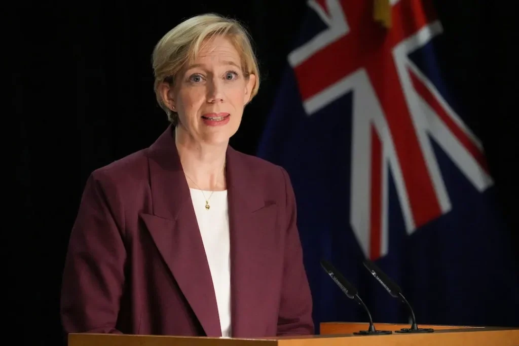 NEW ZEALAND NAMES FEMALE CENTRAL BANK GOVERNOR