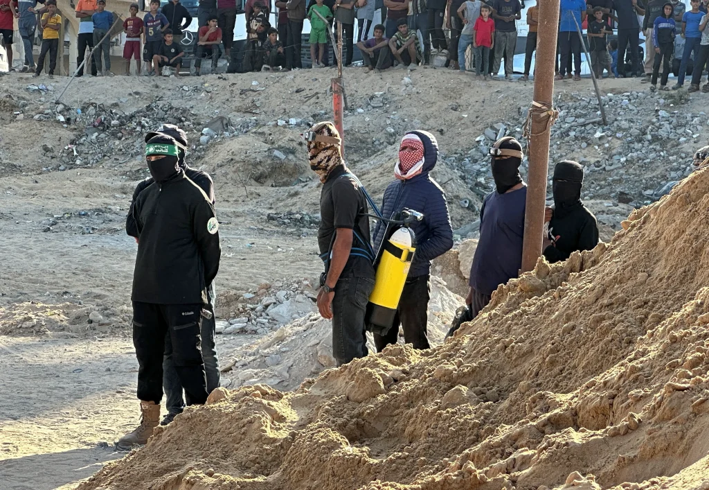 BODIES OF HOSTAGES RETURNED AMID TRUCE