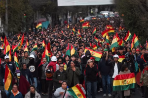 BOLIVIAN PRESIDENT TO RESHUFFLE CABINET