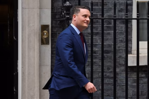 STREETING PREPARING TO RESIGN