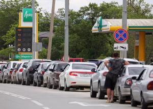 CRIMEA FOOD SHORTAGES FUEL CRISIS REPORT
