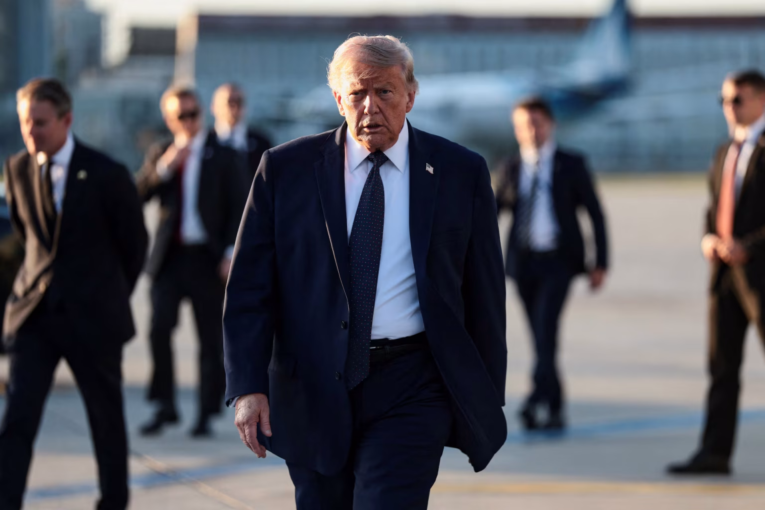 U.S. AND IRAN PRESIDENTS SIGN CEASEFIRE AGREEMENT