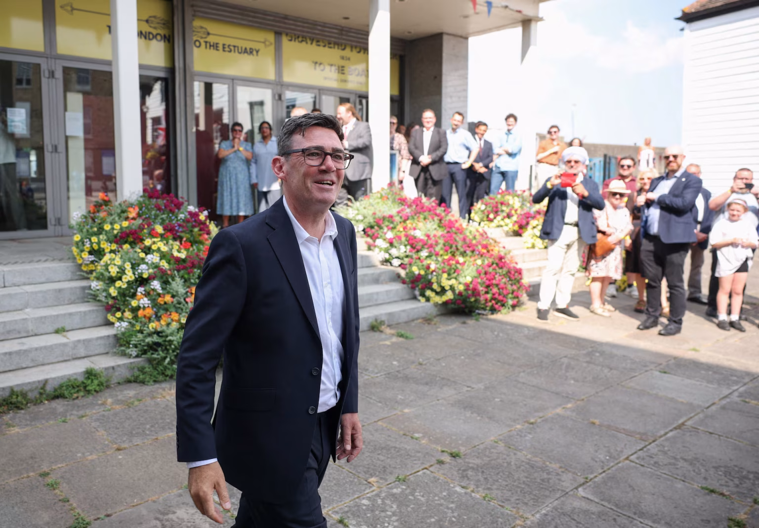 BURNHAM TO DROP DIGITAL ID SCHEME