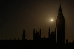 SOLAR ECLIPSE EVENT WATCHED FROM LONDON